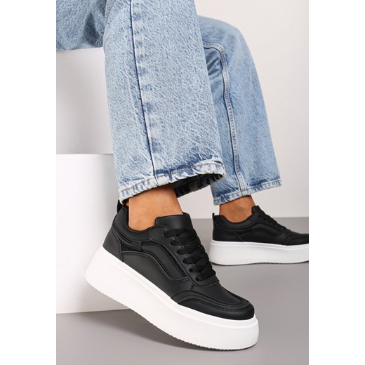 Czarne Casualowe Sneakersy na Płaskiej Podeszwie Ozdobione Paskami Vlivana ze sklepu renee.pl w kategorii Buty sportowe damskie - zdjęcie 174070775