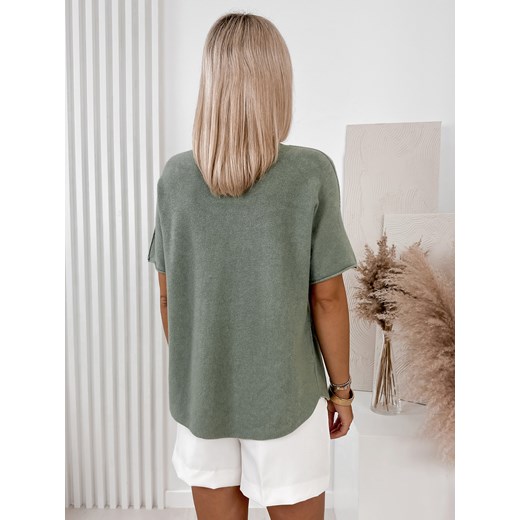 Sweter damski biały casual z dekoltem w literę v 