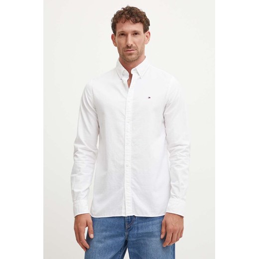 Tommy Hilfiger koszula bawełniana męska kolor biały slim z kołnierzykiem button-down MW0MW35769 ze sklepu ANSWEAR.com w kategorii Koszule męskie - zdjęcie 174096056