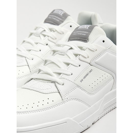Cropp - Klasyczne białe sneakersy - biały Cropp 46 Cropp