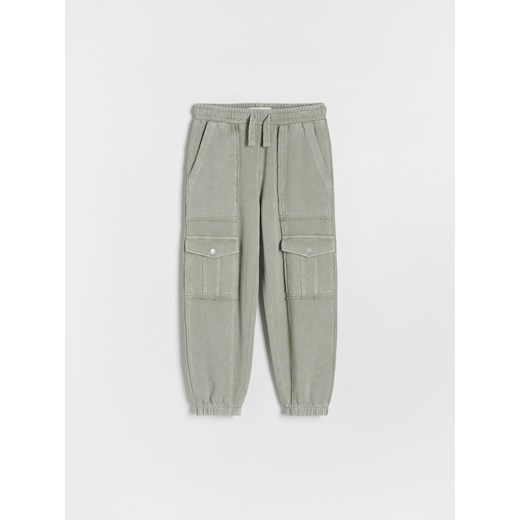 Reserved - Joggery cargo z efektem sprania - beżowy ze sklepu Reserved w kategorii Spodnie chłopięce - zdjęcie 174120807