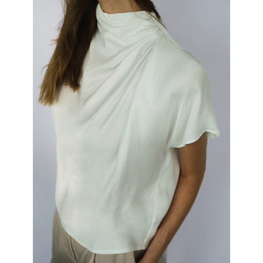 Reserved - Bluzka z dekoltem typu woda - złamana biel Reserved XL Reserved
