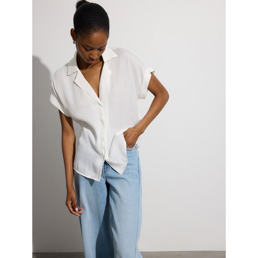 Reserved - Koszula z dodatkiem wiskozy - złamana biel ze sklepu Reserved w kategorii Koszule damskie - zdjęcie 174139719