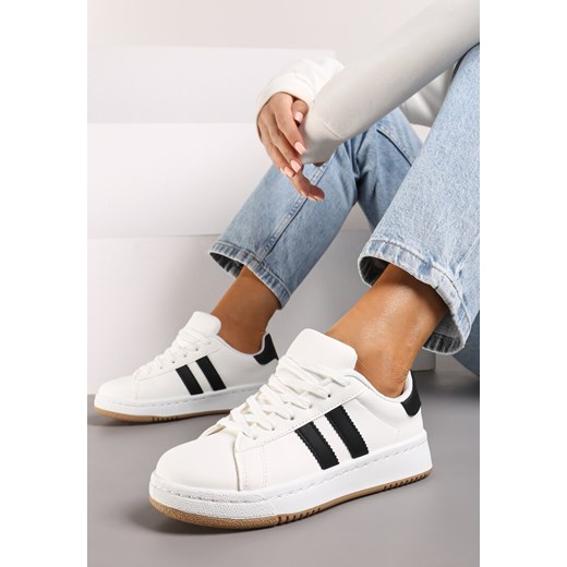 Białe Sneakersy na Płaskiej Podeszwie Ozdobione Kontrastowymi Paskami Navisella ze sklepu renee.pl w kategorii Buty sportowe damskie - zdjęcie 174145026