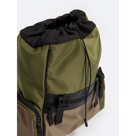 Plecak unisex miejski khaki Marcello 303 ze sklepu Big Star w kategorii Plecaki - zdjęcie 174162645