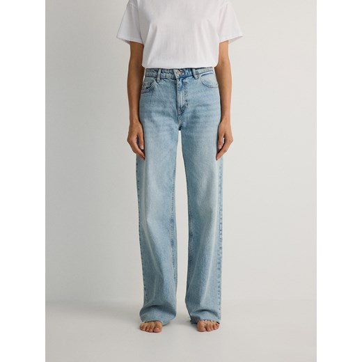 Jeansy damskie Reserved w miejskim stylu