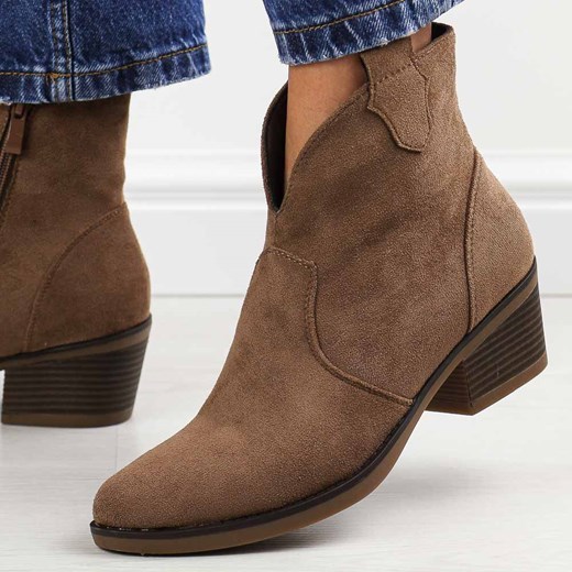 Brązowe zamszowe kowbojki, botki damskie M.Daszyński 2382-7 38 suzana.pl