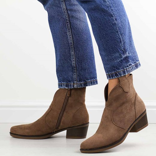 Brązowe zamszowe kowbojki, botki damskie M.Daszyński 2382-7 38 suzana.pl