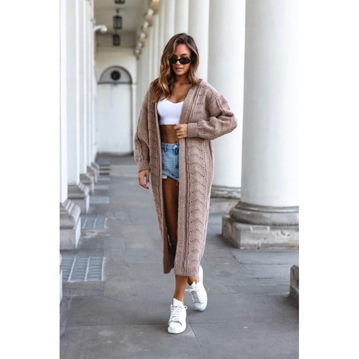 długi sweter kardigan lorena z ażurkiem polski producent j&k premium - cappuccino ze sklepu STYLOWO w kategorii Swetry damskie - zdjęcie 174374436