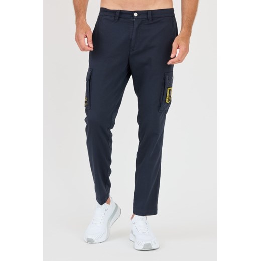 AERONAUTICA MILLITARE Granatowe bojówki TROUSERS, Wybierz rozmiar 54 Aeronautica Militare 52 wyprzedaż outfit.pl