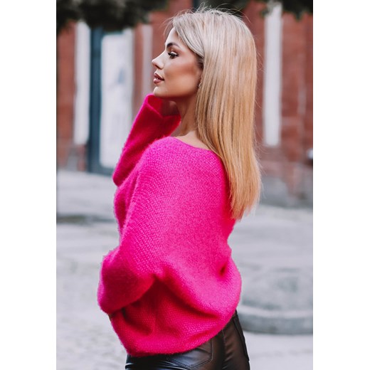 Sweter damski oversize Tiana, nenowy róż Clamodi One Size promocyjna cena Clamodi