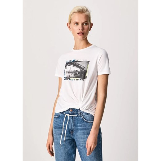 Pepe Jeans FOOTWEAR Koszulka w kolorze białym ze sklepu Limango Polska w kategorii Bluzki damskie - zdjęcie 174550279