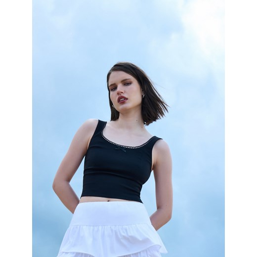 Cropp - Czarny top - czarny ze sklepu Cropp w kategorii Bluzki damskie - zdjęcie 174575636