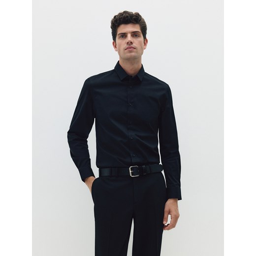 Reserved - Gładka koszula slim fit - czarny ze sklepu Reserved w kategorii Koszule męskie - zdjęcie 174586008