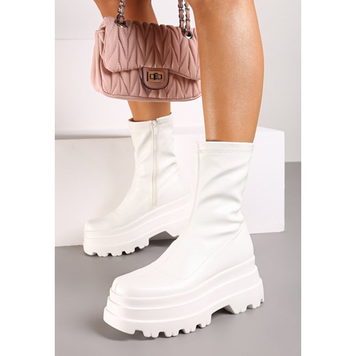 Białe Botki Workery na Grubej Podeszwie z Dopasowaną Cholewką Zapinane na Suwak 38 born2be.pl