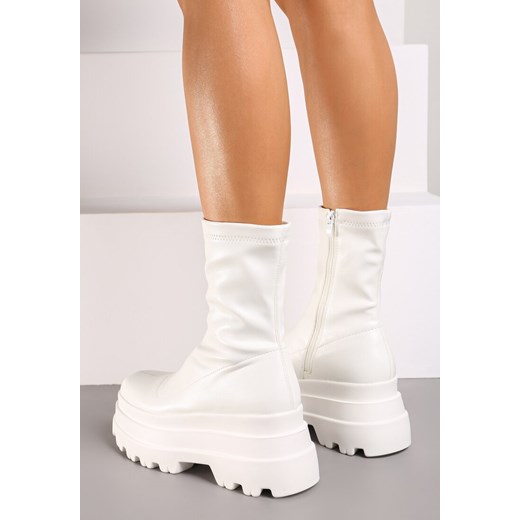 Białe Botki Workery na Grubej Podeszwie z Dopasowaną Cholewką Zapinane na Suwak 39 born2be.pl
