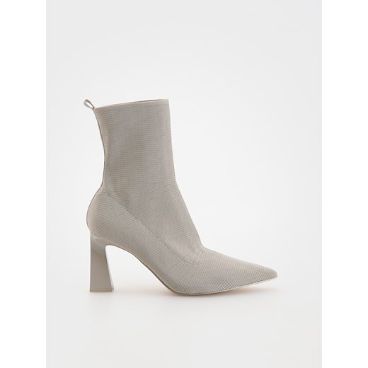 Reserved - Botki na obcasie - jasnoszary ze sklepu Reserved w kategorii Botki - zdjęcie 174609288