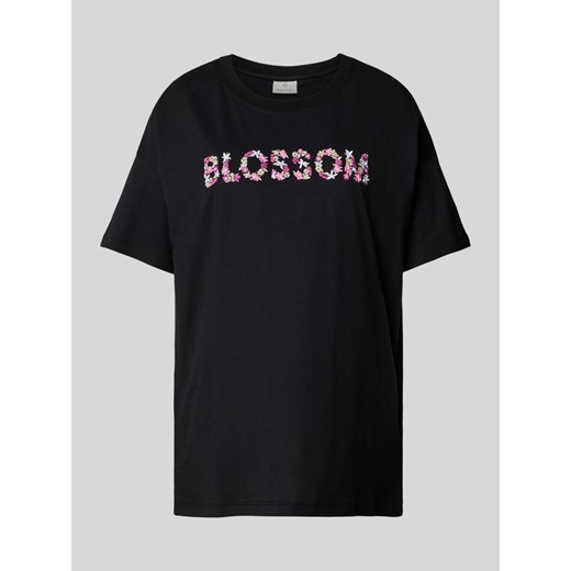 T-shirt z wyhaftowanym motywem model ‘fie’ ze sklepu Peek&Cloppenburg  w kategorii Bluzki damskie - zdjęcie 174638656