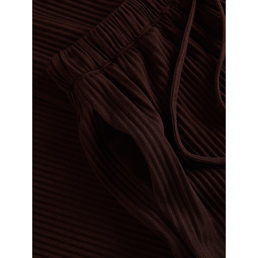 Brązowe spodnie damskie Reserved 