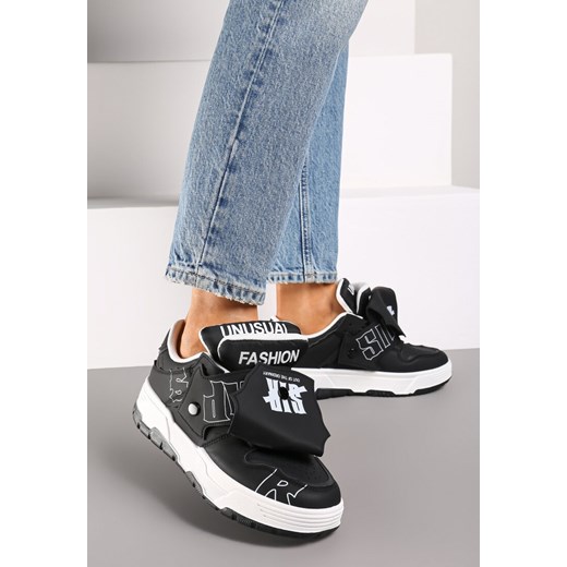 Czarne Płaskie Sznurowane Sneakersy z Napisami Friefra ze sklepu born2be.pl w kategorii Buty sportowe damskie - zdjęcie 174660235