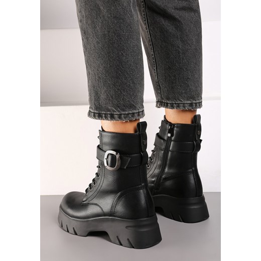 Czarne Botki Workery z Ozdobną Klamerką i Grubą Podeszwą Beriela 40 promocyjna cena born2be.pl