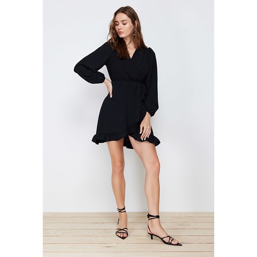 trendyol Sukienka w kolorze czarnym ze sklepu Limango Polska w kategorii Sukienki - zdjęcie 174686727