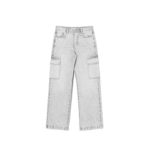 Cropp - Szare jeansy baggy - jasny szary ze sklepu Cropp w kategorii Jeansy damskie - zdjęcie 174691785