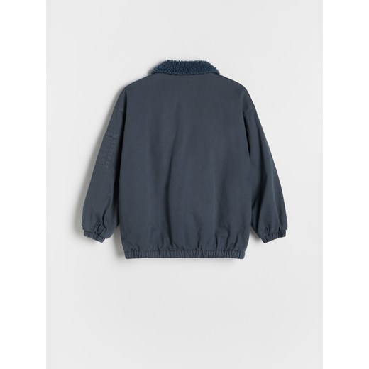 Granatowa kurtka chłopięca Reserved 