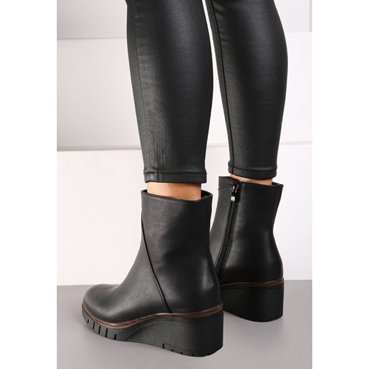 Czarne Klasyczne Ocieplane Botki na Koturnie Verinnore 36 promocyjna cena born2be.pl