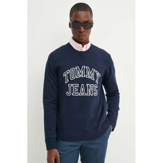Tommy Jeans sweter męski kolor granatowy  DM0DM19178 ze sklepu ANSWEAR.com w kategorii Swetry męskie - zdjęcie 174703685