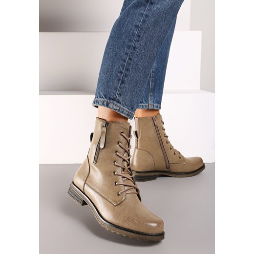 Ciemnobeżowe Płaskie Botki w Stylu Workerów ze Sznurowaniem z Ozdobnym Suwakiem Tarlina ze sklepu born2be.pl w kategorii Botki - zdjęcie 174705718
