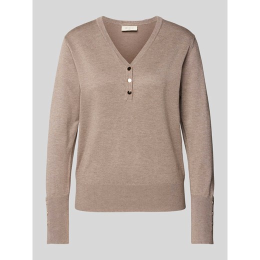 Sweter z dzianiny z dekoltem w serek model ‘Katie’ ze sklepu Peek&Cloppenburg  w kategorii Swetry damskie - zdjęcie 174734139