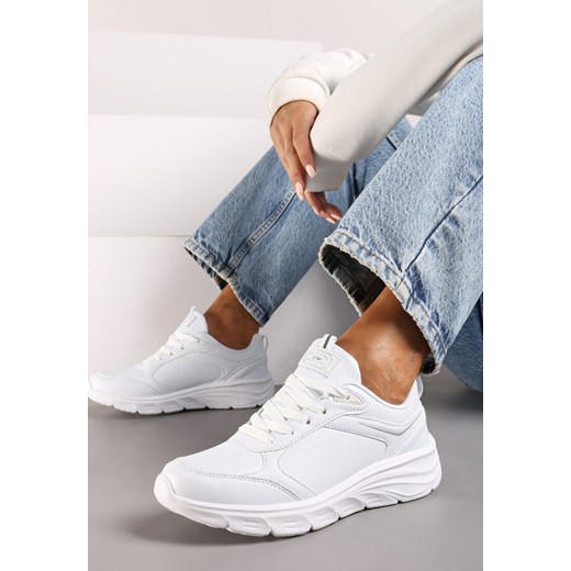 Białe Klasyczne Płaskie Buty Sportowe Sneakersy z Tłoczoną Podeszwą Velandria ze sklepu born2be.pl w kategorii Buty sportowe damskie - zdjęcie 174743386