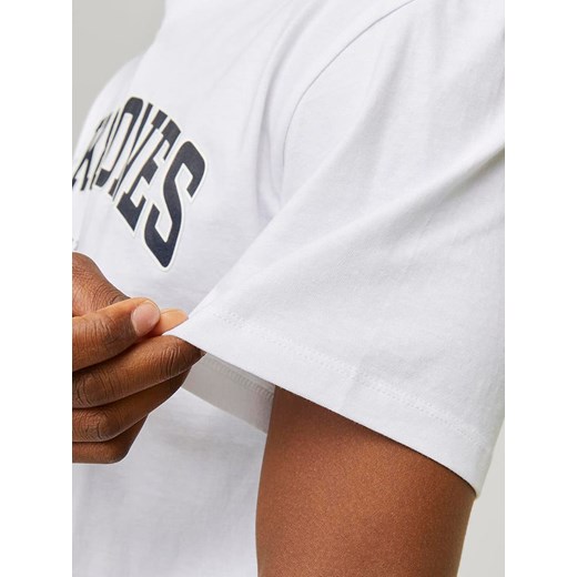 T-shirt męski Jack & Jones biały na wiosnę z krótkim rękawem 
