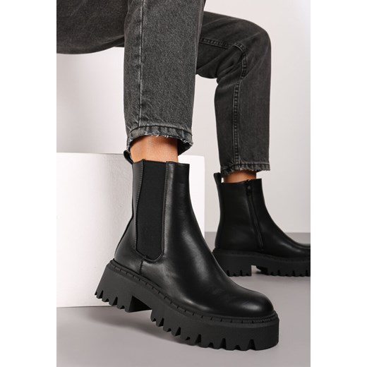 Czarne Ocieplane Botki Sztyblety na Płaskiej Podeszwie Betisha ze sklepu born2be.pl w kategorii Botki - zdjęcie 174790515