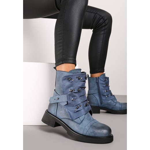 Niebieskie Botki w Streetwearowym Stylu Ozdobione Nitami i Naszywką Lirelina ze sklepu renee.pl w kategorii Botki - zdjęcie 174813425