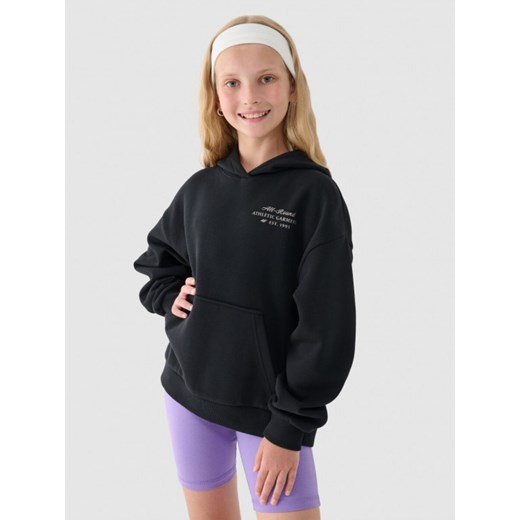 Dziewczęca bluza dresowa nierozpinana z kapturem 4F 4FJRAW24TSWSF1669 - czarna ze sklepu Sportstylestory.com w kategorii Bluzy dziewczęce - zdjęcie 174832777