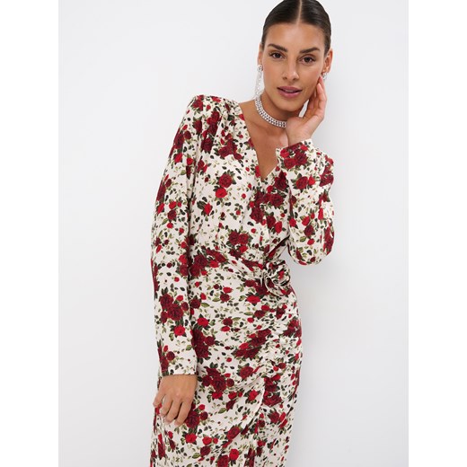 Sukienka Mohito z długim rękawem z dekoltem w serek kopertowa 