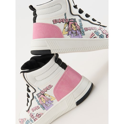 Reserved - Trampki za kostkę z nadrukiem - złamana biel Reserved 38 Reserved