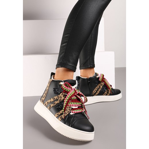 Czarne Sneakersy na Platformie w Streetwearowym Stylu z Kontrastowymi Wstawkami Kaithana ze sklepu born2be.pl w kategorii Buty sportowe damskie - zdjęcie 174879147