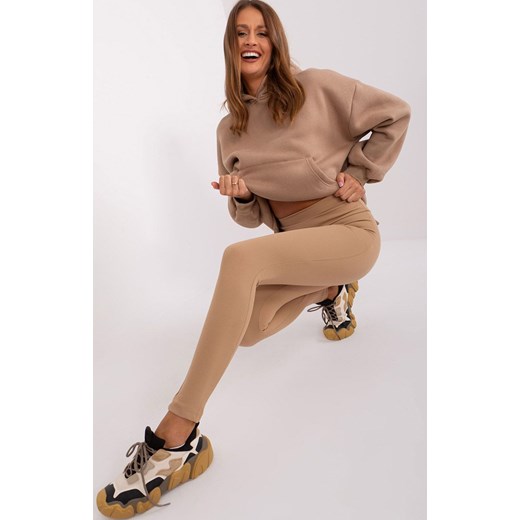 Prążkowane legginsy damskie camelowe EM-LG-780.11, Kolor camel, Rozmiar uniwersalny, FactoryPrice ze sklepu Primodo w kategorii Spodnie damskie - zdjęcie 174889986