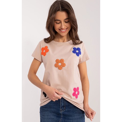 Beżowy t-shirt damski z naszywkami RV-BZ-9622.16X, Kolor beżowy, Rozmiar S/M, BASIC FEEL GOOD ze sklepu Primodo w kategorii Bluzki damskie - zdjęcie 174890097