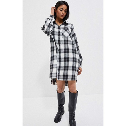 Koszulowa sukienka w czarno-białą kratę 3906, Kolor czarno-biały, Rozmiar XS, XS Primodo