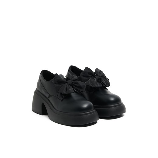 Cropp - Loafersy z kokardami - czarny Cropp 39 Cropp