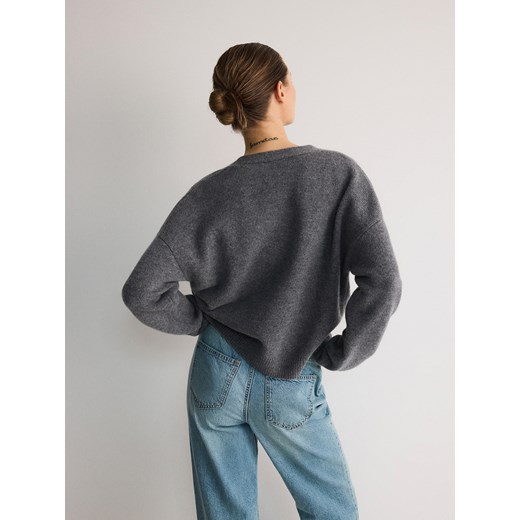 Sweter damski Reserved w serek 