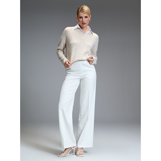 Sweter damski Sinsay z dekoltem w serek 