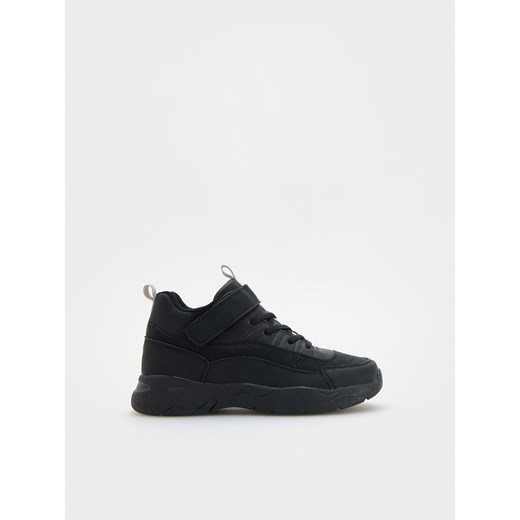 Reserved - Sportowe sneakersy - czarny ze sklepu Reserved w kategorii Buty sportowe dziecięce - zdjęcie 174973226