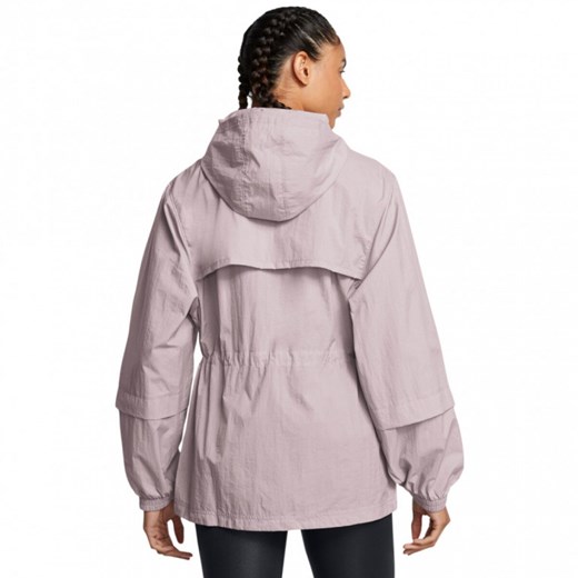 Damska kurtka treningowa Under Armour Crinkle Woven Jacket - beżowa ze sklepu Sportstylestory.com w kategorii Kurtki damskie - zdjęcie 174979587