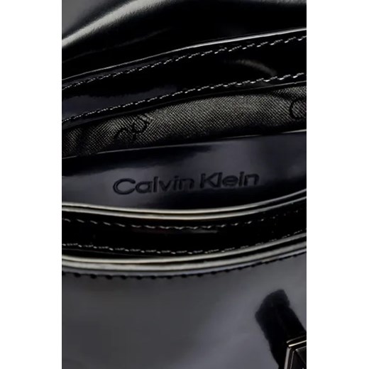 Calvin Klein Torebka na ramię SHINY Calvin Klein One Size Gomez Fashion Store