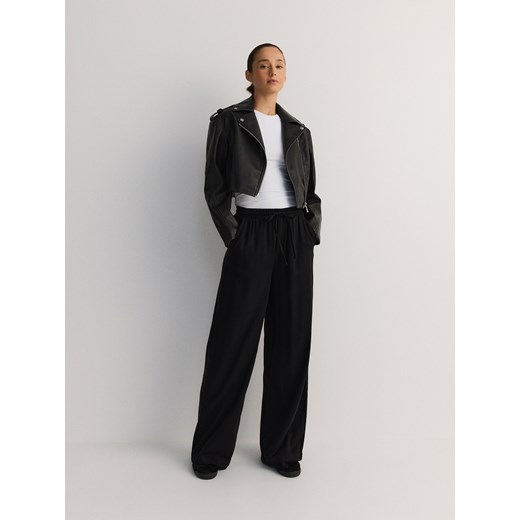 Reserved - Spodnie z lyocellem - czarny Reserved M Reserved